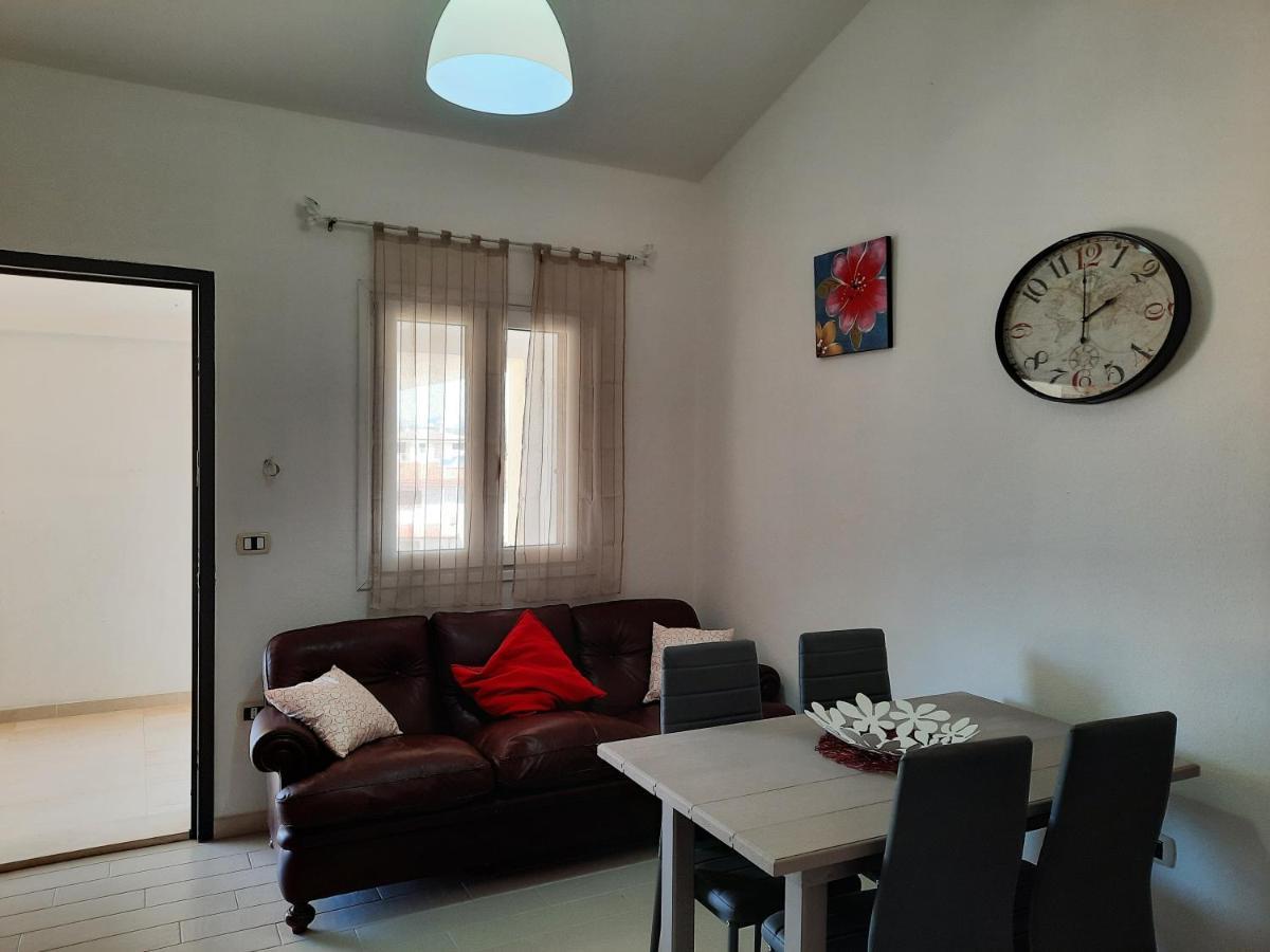 Vila Casa Elias Orosei Exteriér fotografie
